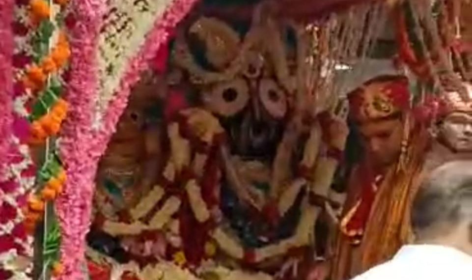 धूमधाम से निकाली गई जगन्नाथ रथ यात्रा, भजनों पर झूमे श्रद्धालु