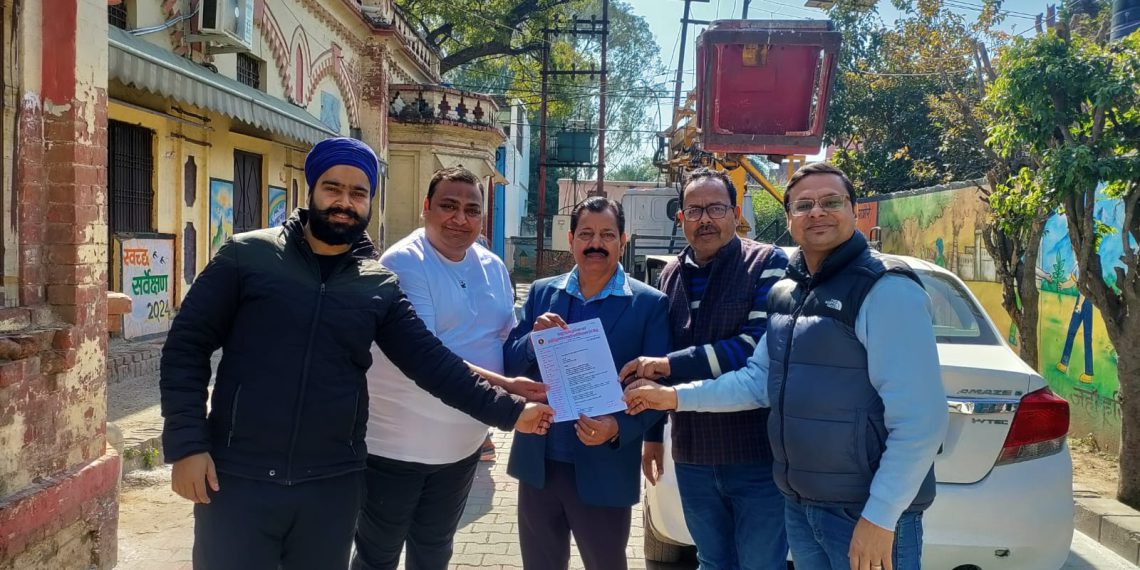 सहालग के सीजन में चमका सोना, चांदी में भी आया निखार