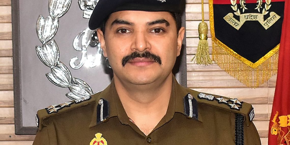 महाशिवरात्रि पर सुरक्षा व्यवस्थाओं के दृष्टिगत डीआईजी ने अधिकारियों को दिए निर्देश