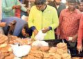 इबादत में गुजर रहा रोजेदारों का वक्त, बड़ों के साथ बच्चे भी रख रहे रोजा