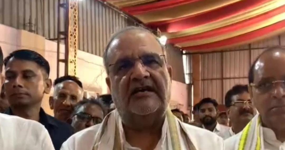गढ़मुक्तेश्वर में ‘मन की बात’ सुनने पहुंचे बीजेपी प्रदेश अध्यक्ष भूपेंद्र चौधरी, कहा— “मोदी जी का हर शब्द देश के संकल्प का प्रतिबिंब”